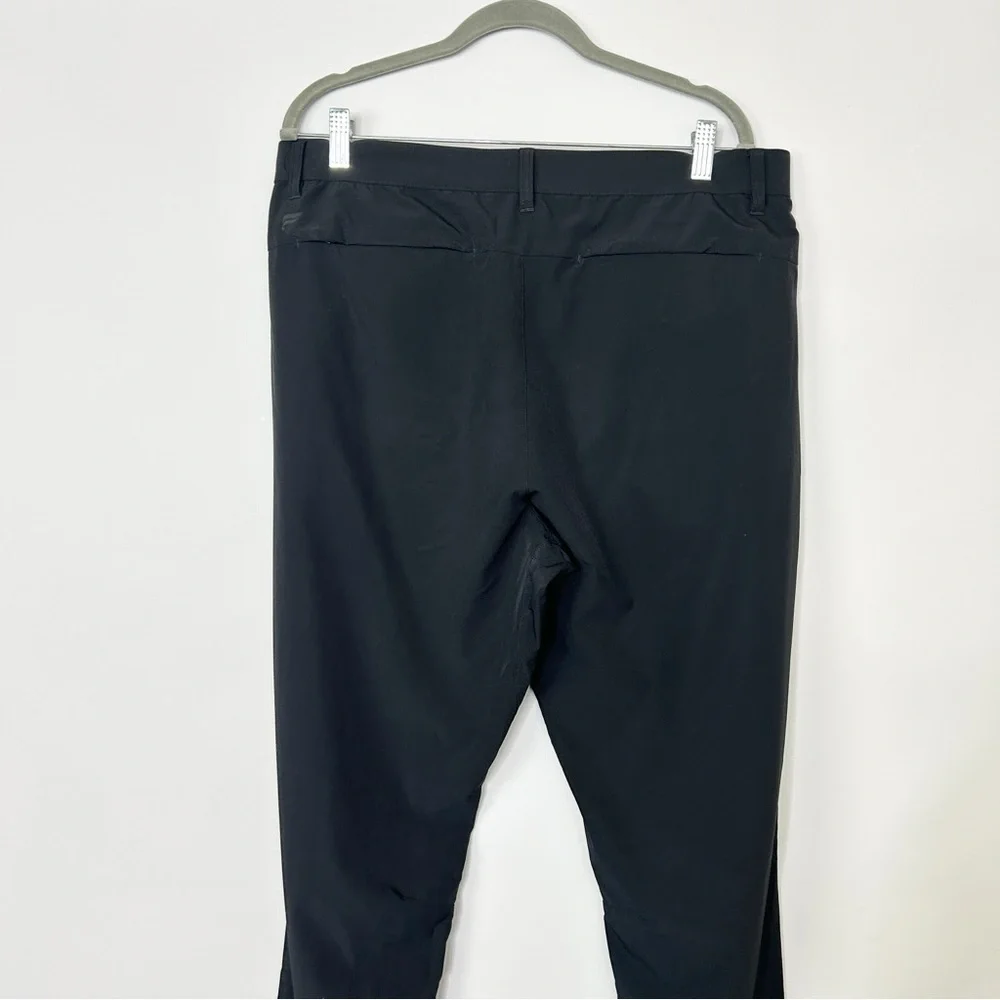 Fabletics men’s stretch athletic pants black